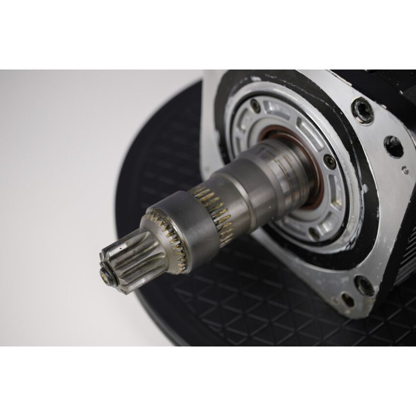 SGMGH-44A2A-YR13 (UTSAE-B17BB)