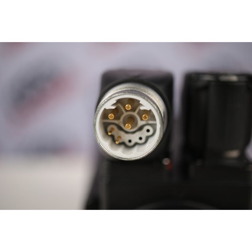 MSK040C-0600-NN-M1-UG0-NNNN