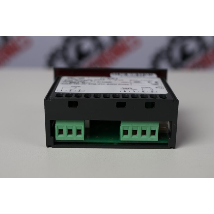 IC901 (IC11C00TCA300)