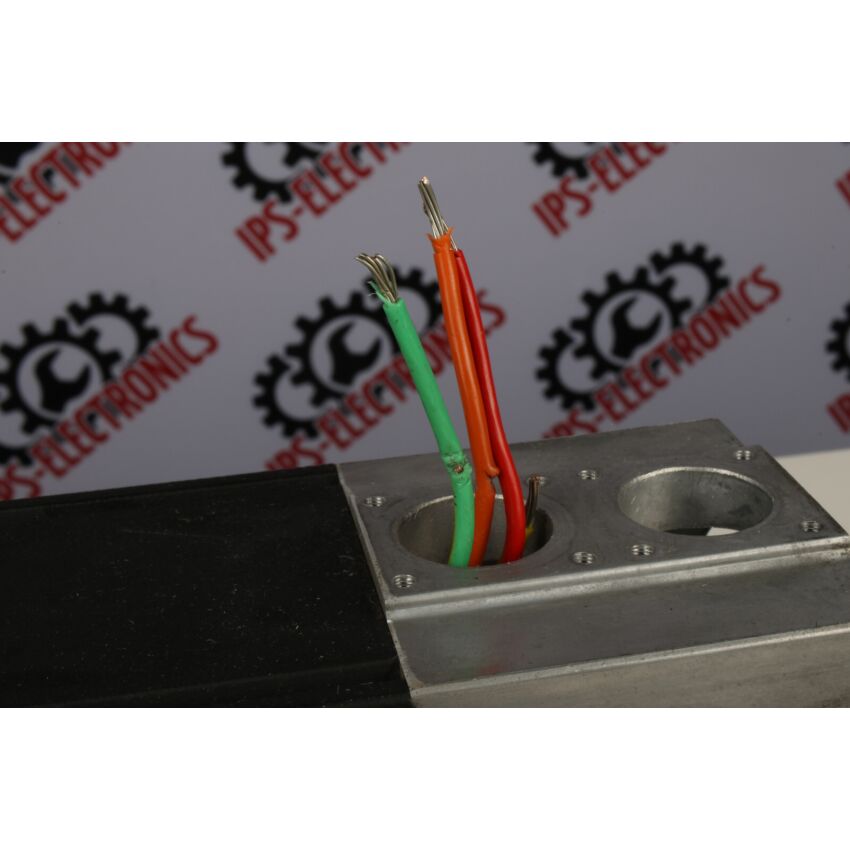 095U2C300BACAA100190 