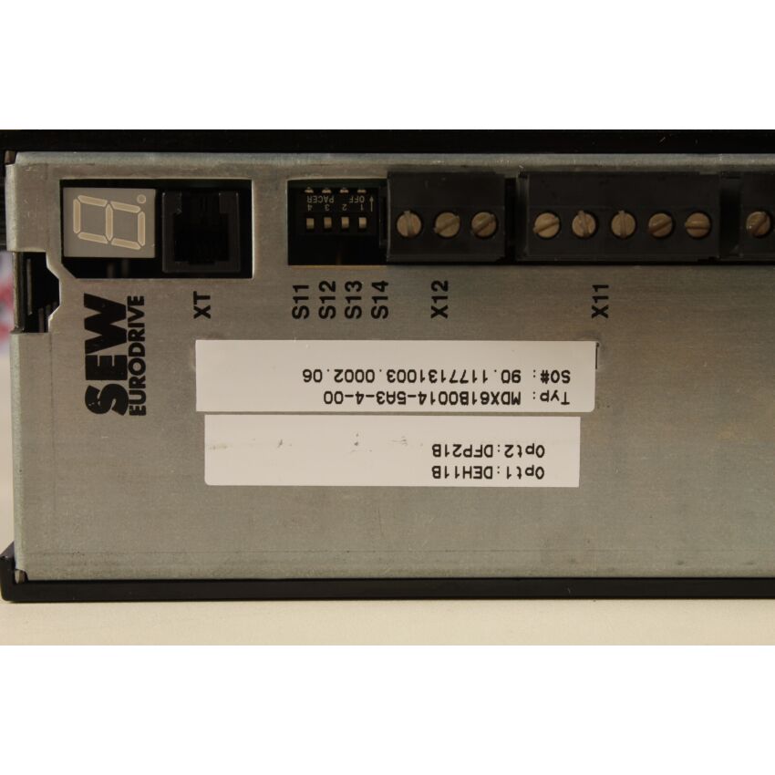 MDX61B0014-5A3-4-00 + BW090-P52B