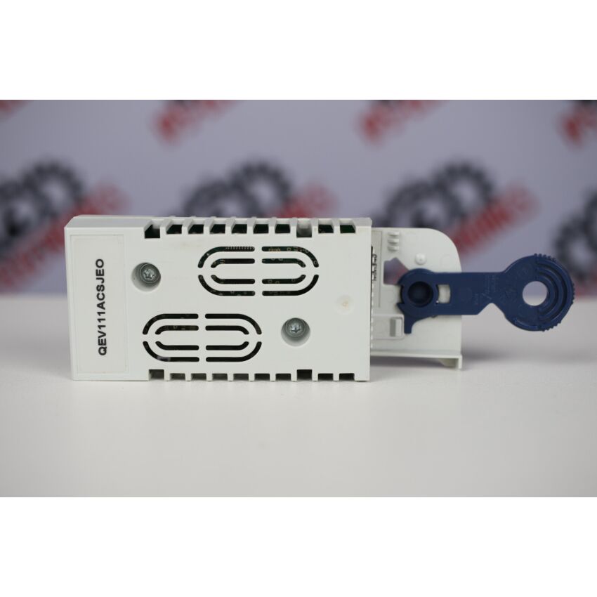 E94AYM34 