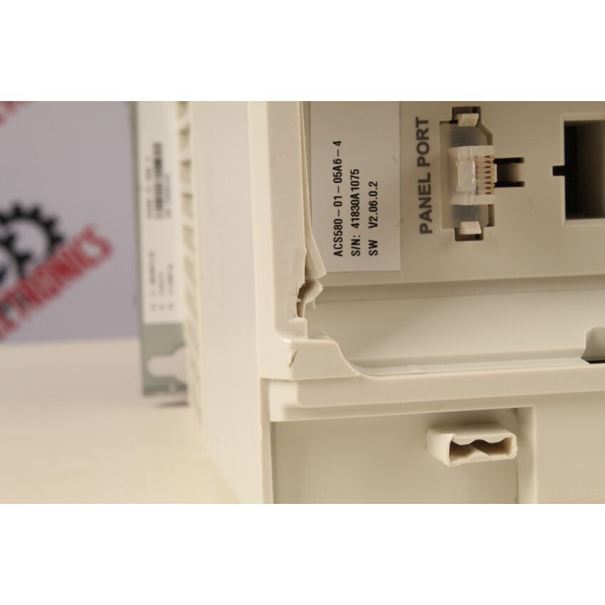 ACS580-01-05A6-4 (57)